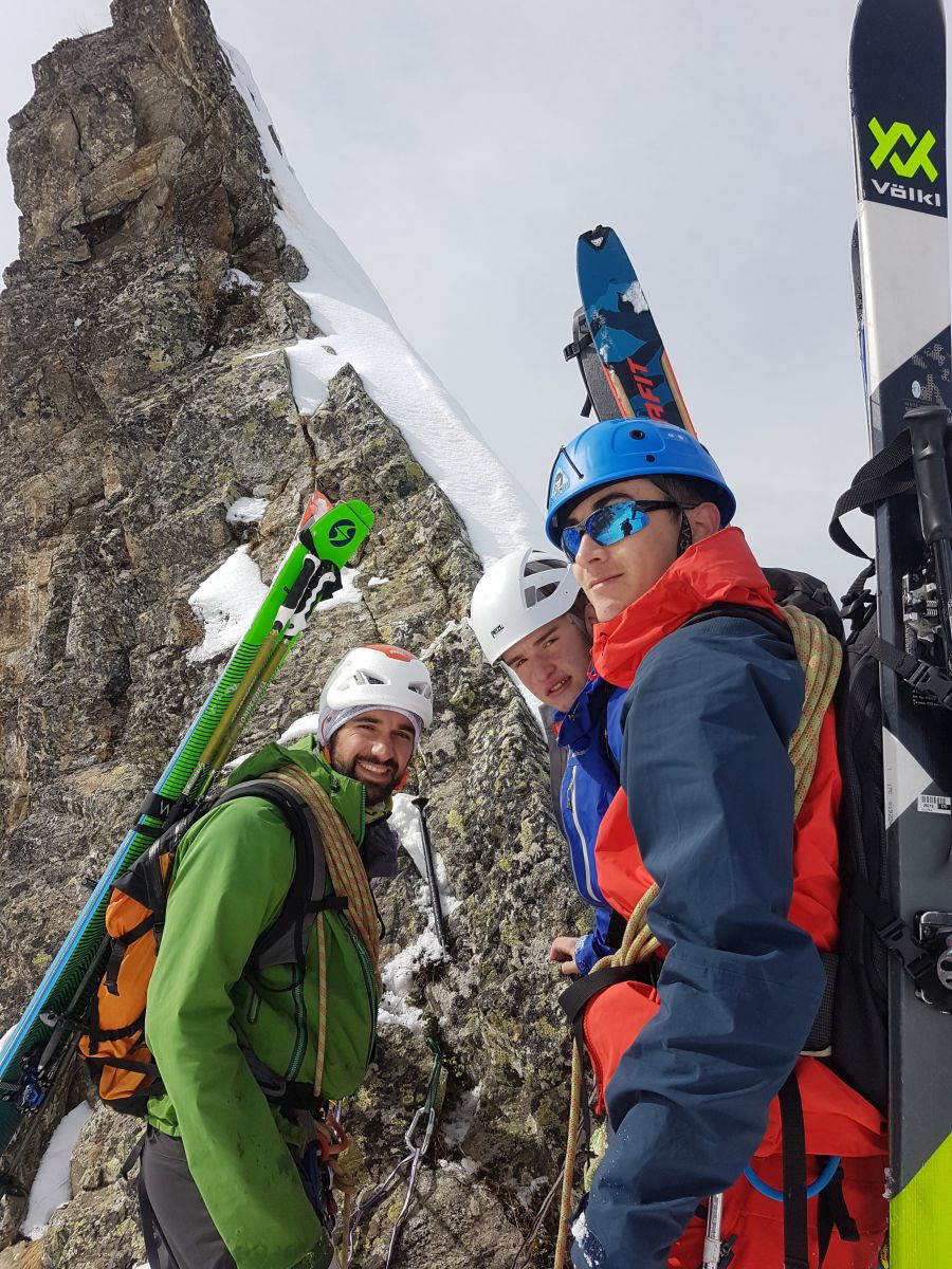 Sur l'arête