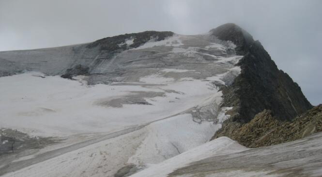 La neige cède la place à la glace ou aux pierriers à l'Etendard et Barbarate image article