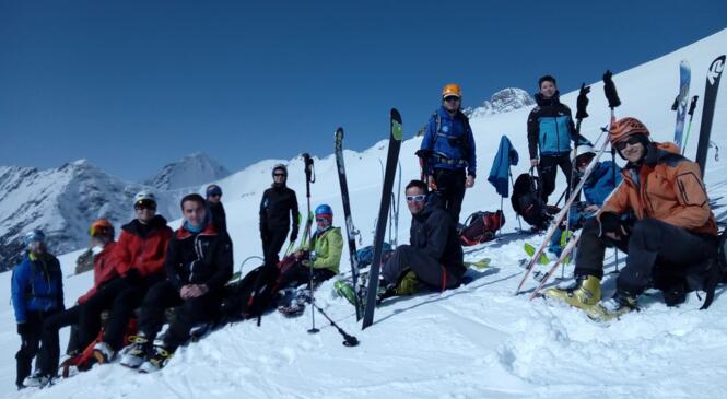 Fin de cycle aux Aiguilles d'Arves image article