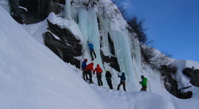 L'hiver est là, allons faire de la cascade de glace... image article