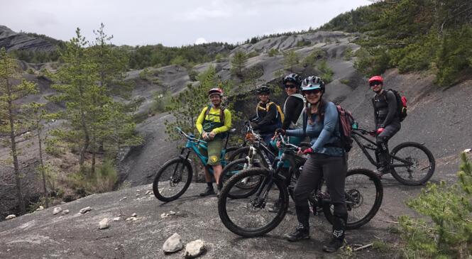 Retour en images sur le week-end d'intégration dans les Terres Noires image article
