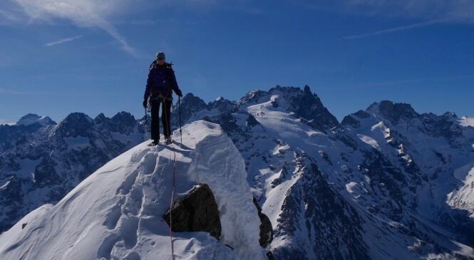Cycle Raquettes et Alpinisme hivernal, progression vers l'autonomie image article